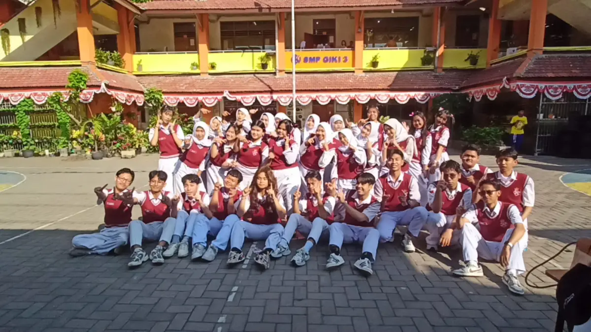 Lomba HUT RI ke 81, Kelas XII 1